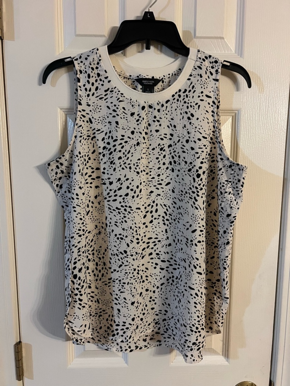 Simply Vera Vera Wang White Sleeveless Tank with Black Dot Print